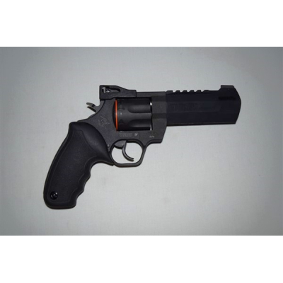 Taurus Raging Hunter Mat Black